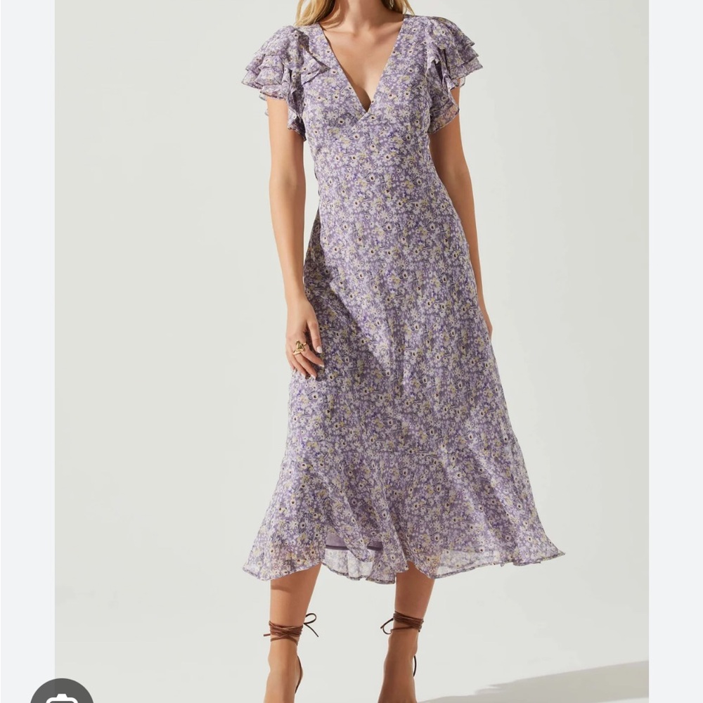 LIKE NEW ASTR Celestine Floral Ruffle Midi Dress